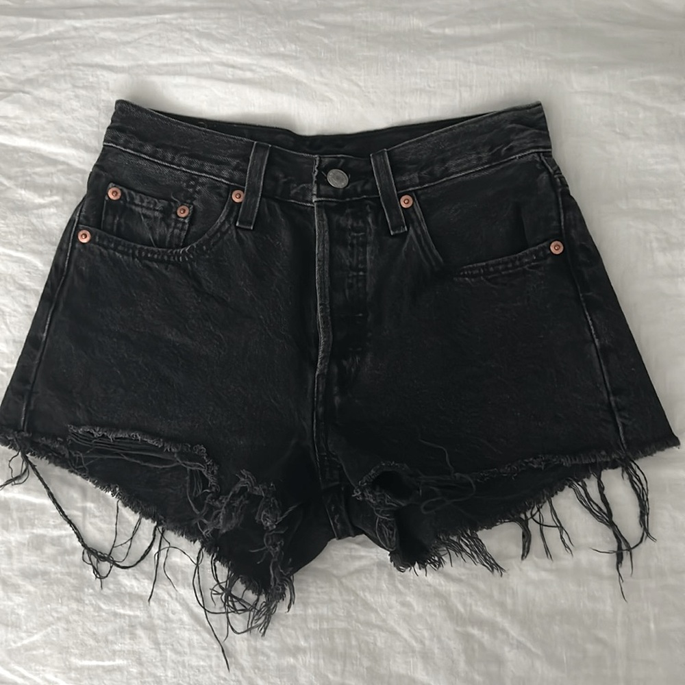 LEVI’S 501® ORIGINAL FIT HIGH RISE SHORTS